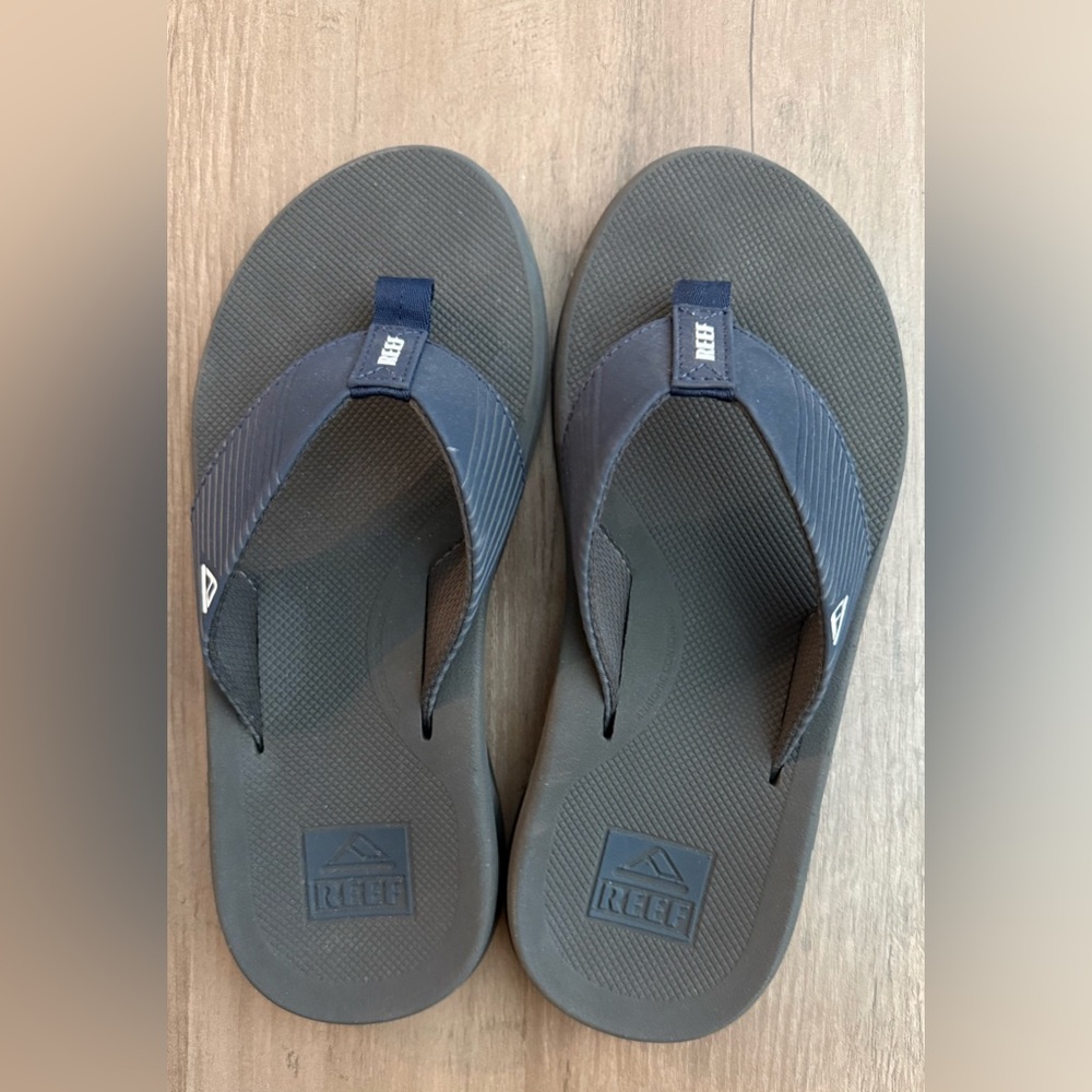 Reef Men's Navy and Grey Casual Flip Flops